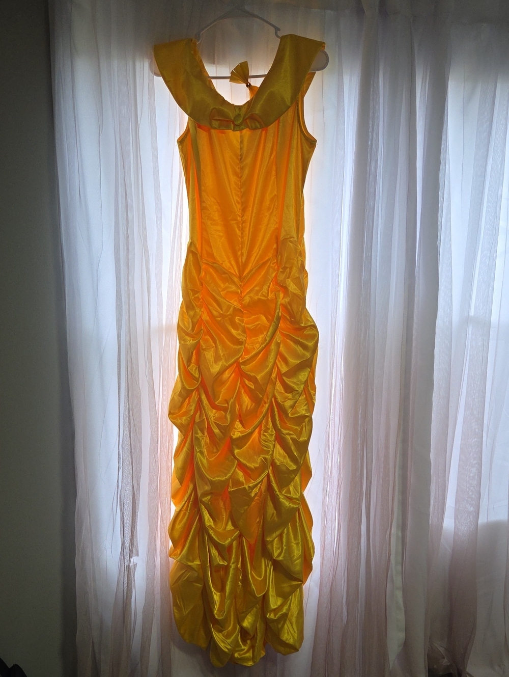 Elegant Yellow Ruffled Evening Dress